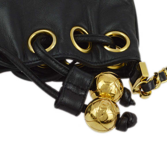 CHANEL Black Lambskin Bucket Shoulder Bag 181557 - Picture 9 of 10